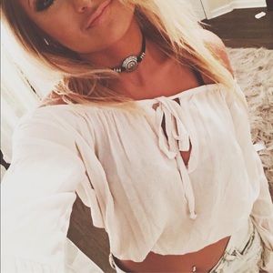 Flare sleeve crop top